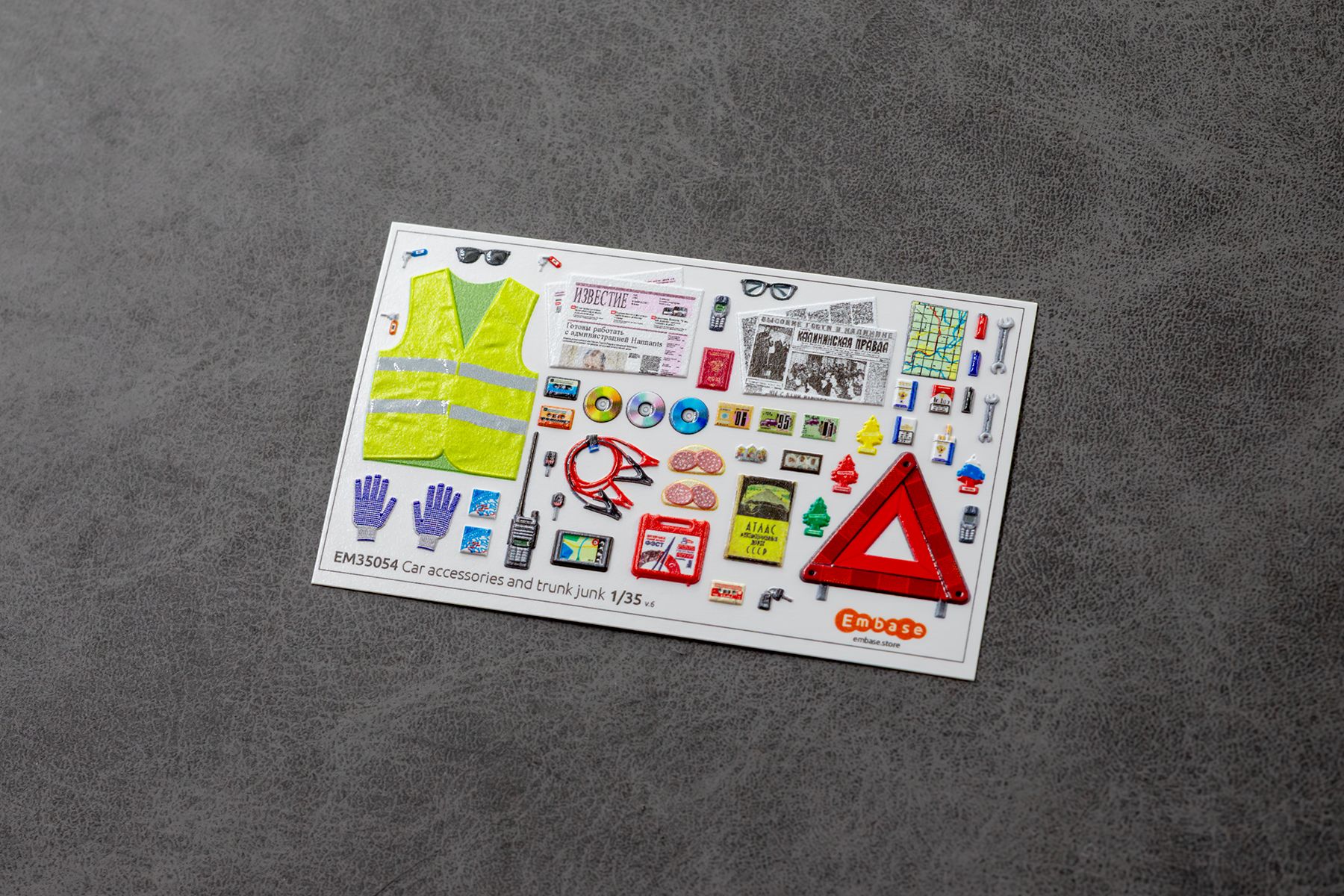 Trunk junk / Car accessories 1/35 (3D decal)
