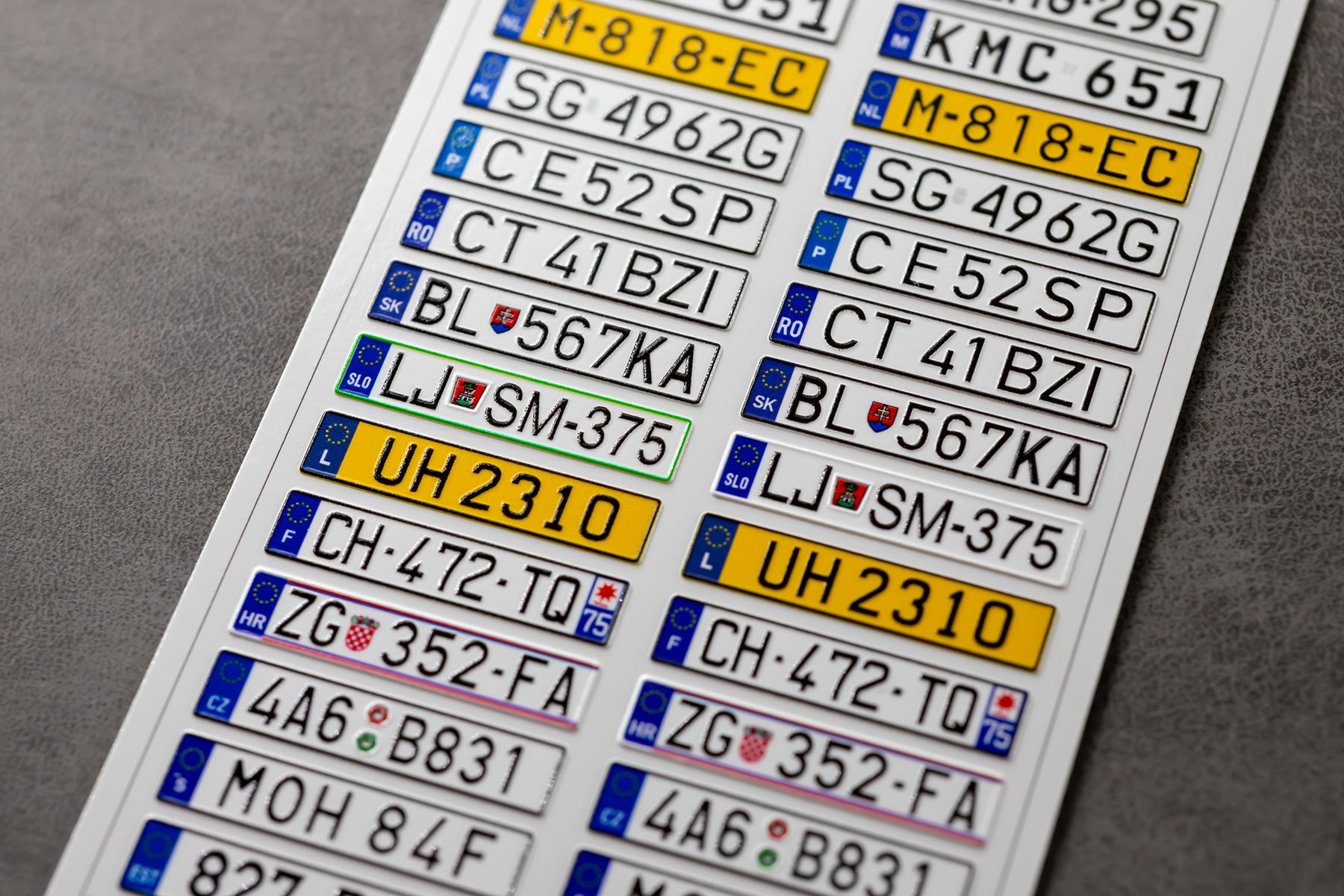 EU vehicle registration plates 2 1/24 (3D decal) - imodeller.store