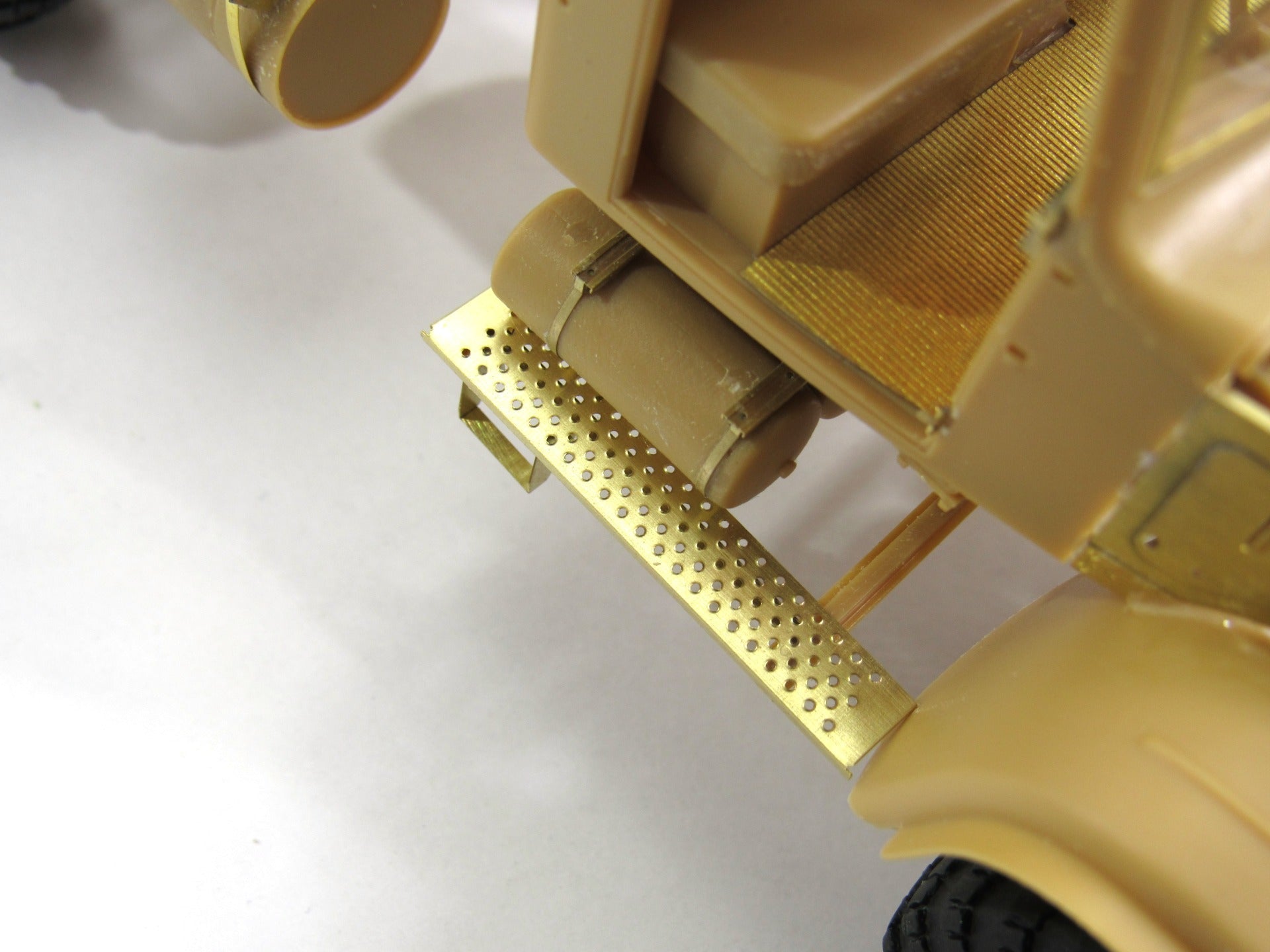 MD035606 Microdesign KrAZ - 255B Cabin Photo - Etch Set 1/35 for Hobby Boss - imodeller.store