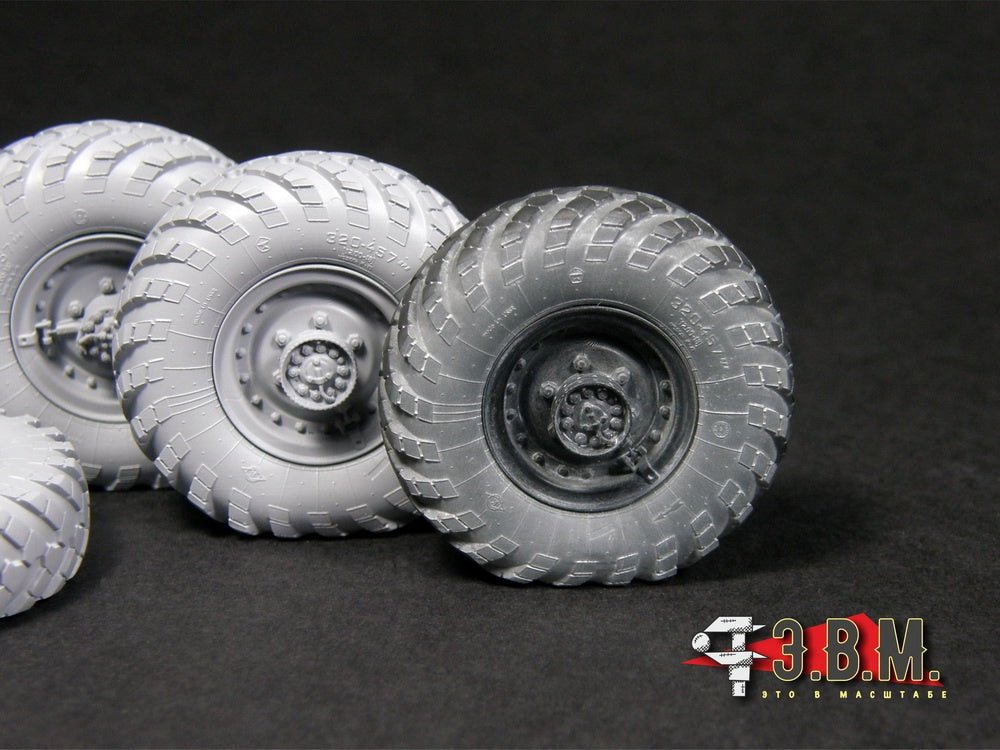 RS35161 E.V.M. 1:35 Wheels GAZ - 66 with K - 70 Tire - imodeller.store