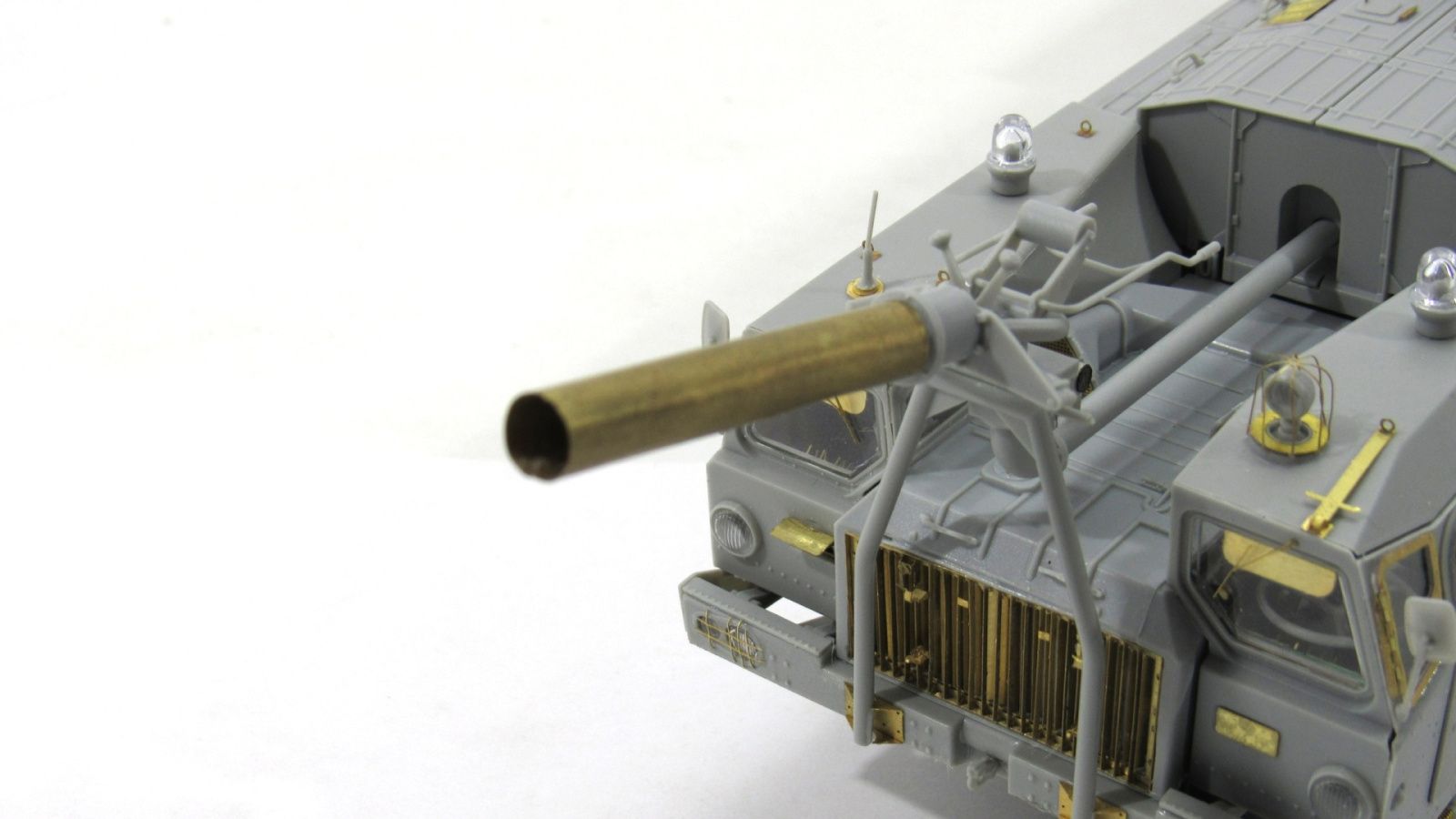 AA-60 (MAZ-7310 + Taken) (Trumpeter) - imodeller.store