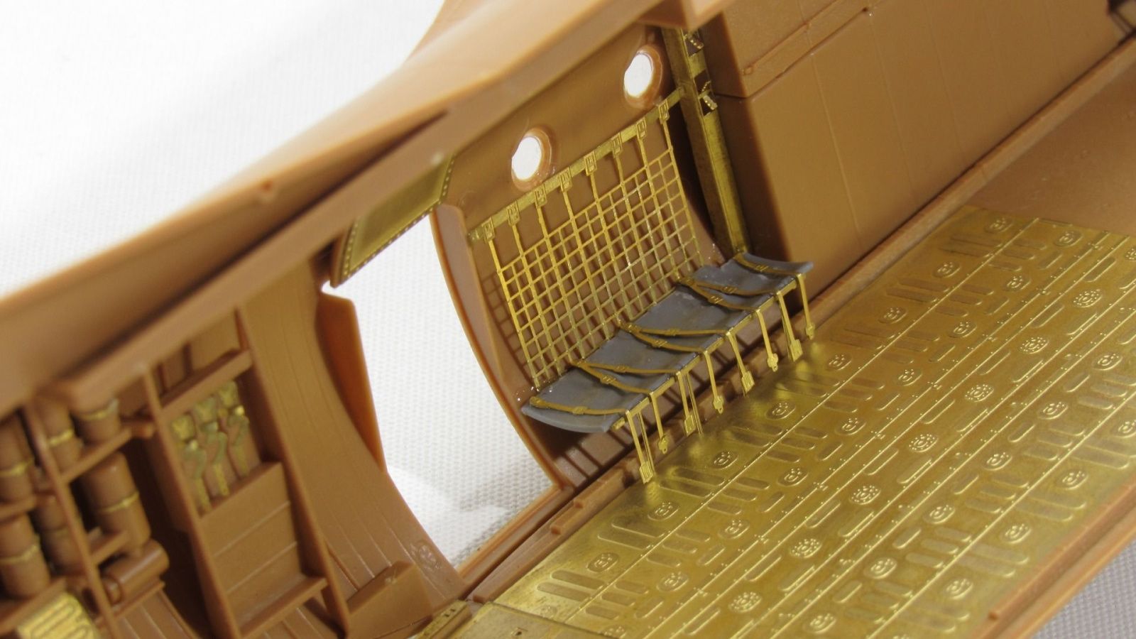 C-130 Hercules landing and transport compartment (star) - imodeller.store