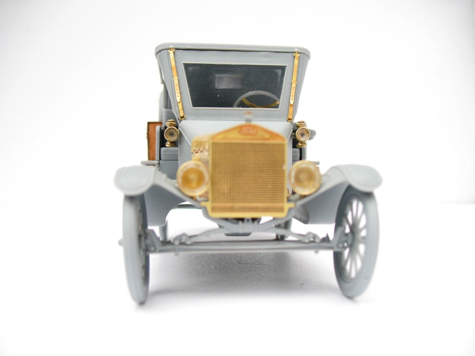 Ford-T Sanitarian - imodeller.store