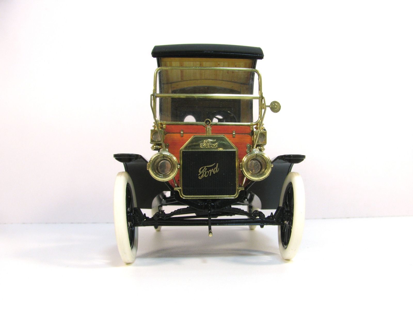 Ford-T van from ICM - imodeller.store
