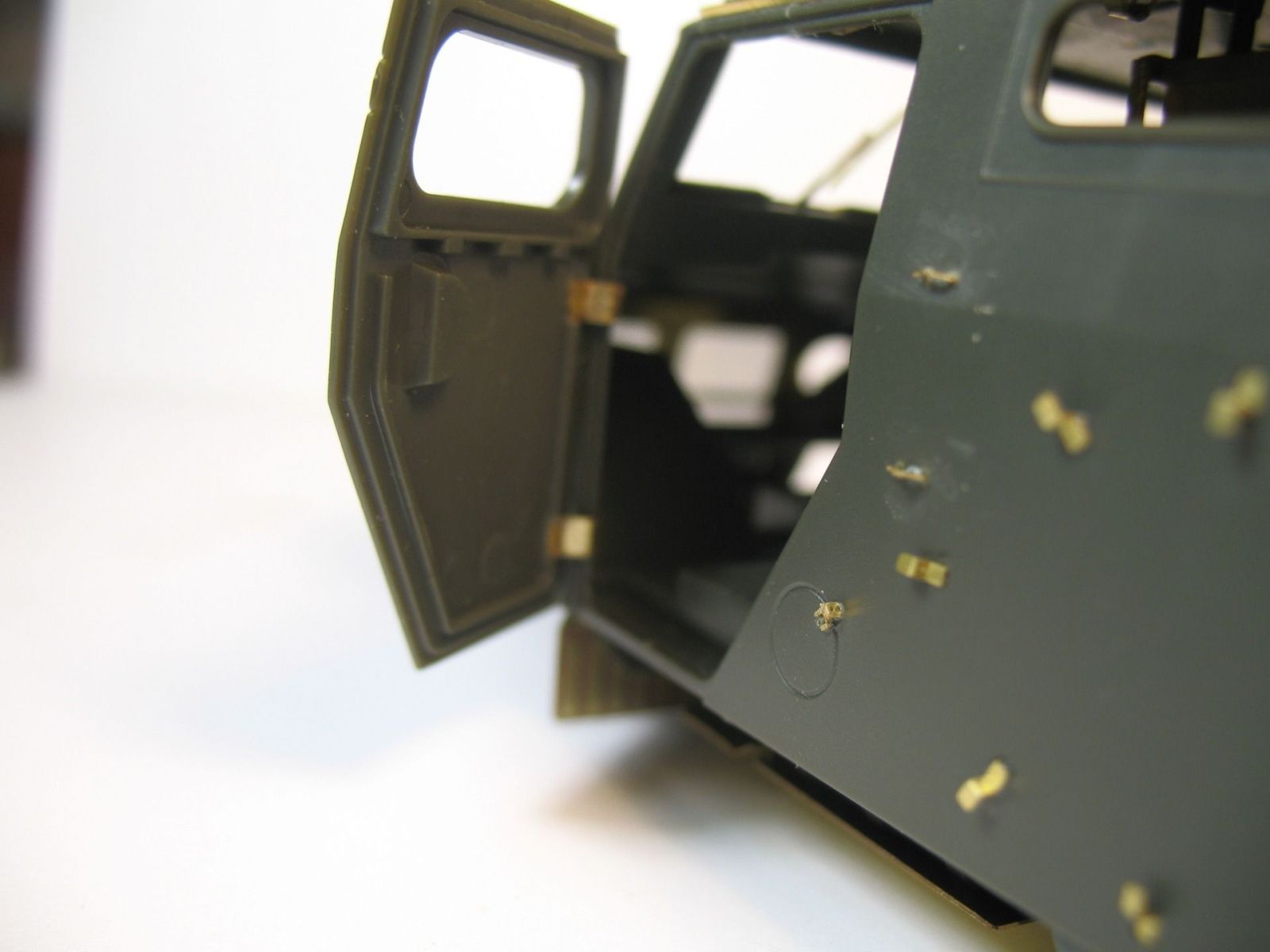 GAZ Tiger Exterior (Meng) - imodeller.store
