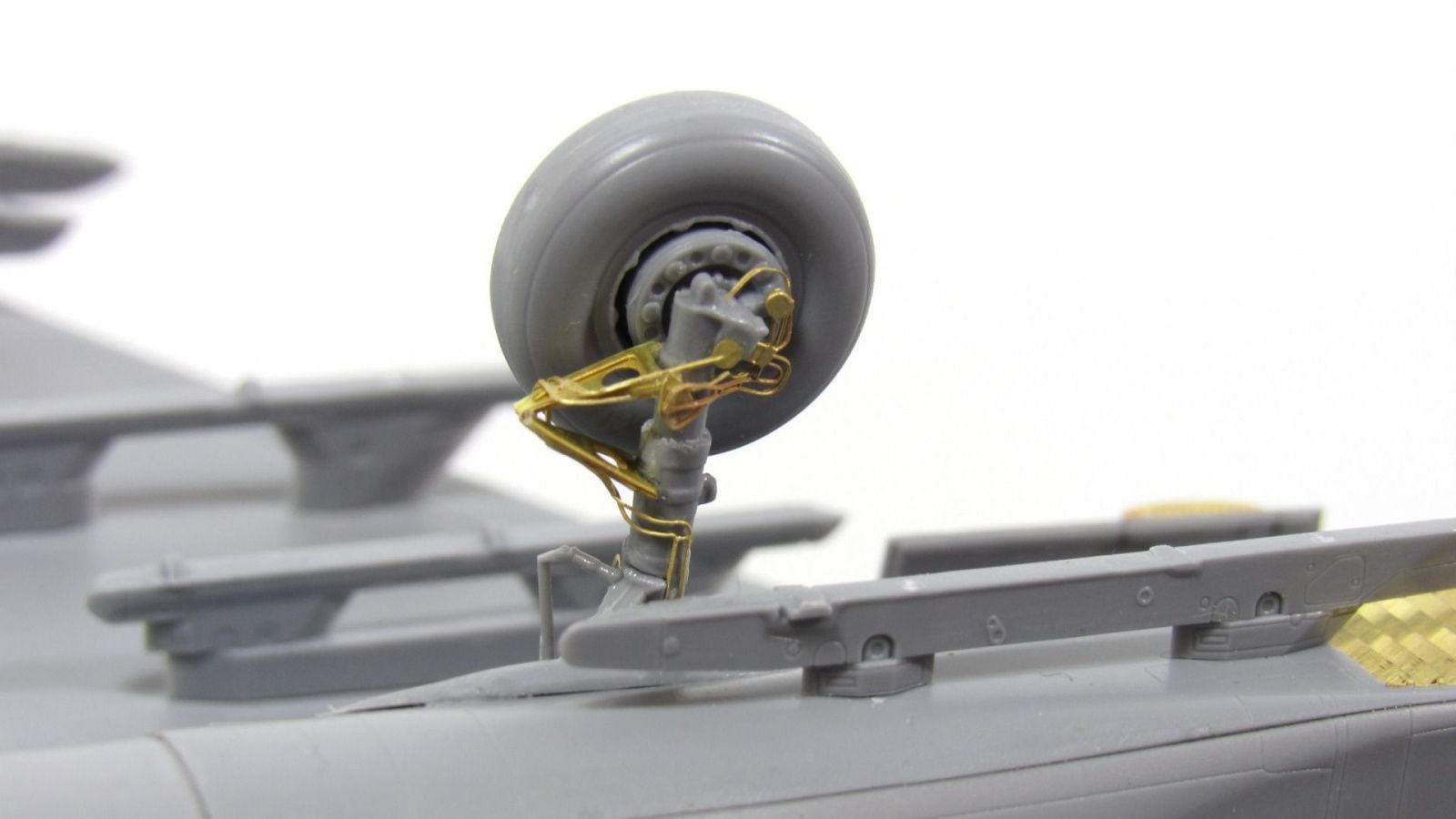 Hydraulosystem of the chassis of the Su-27 family aircraft - imodeller.store
