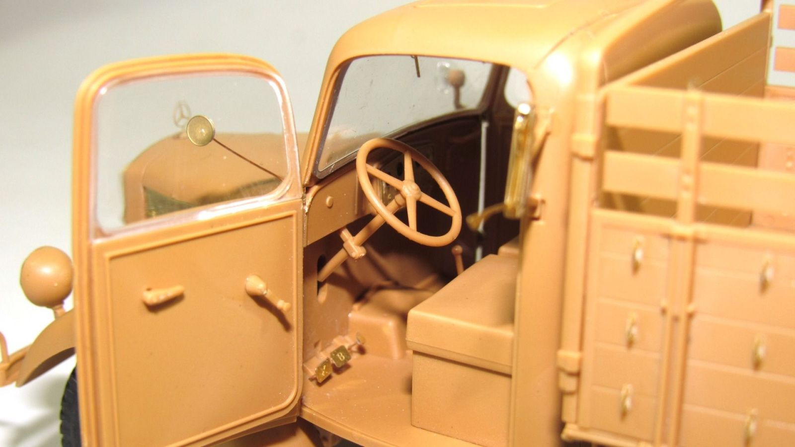 L-3000 from ICM - imodeller.store