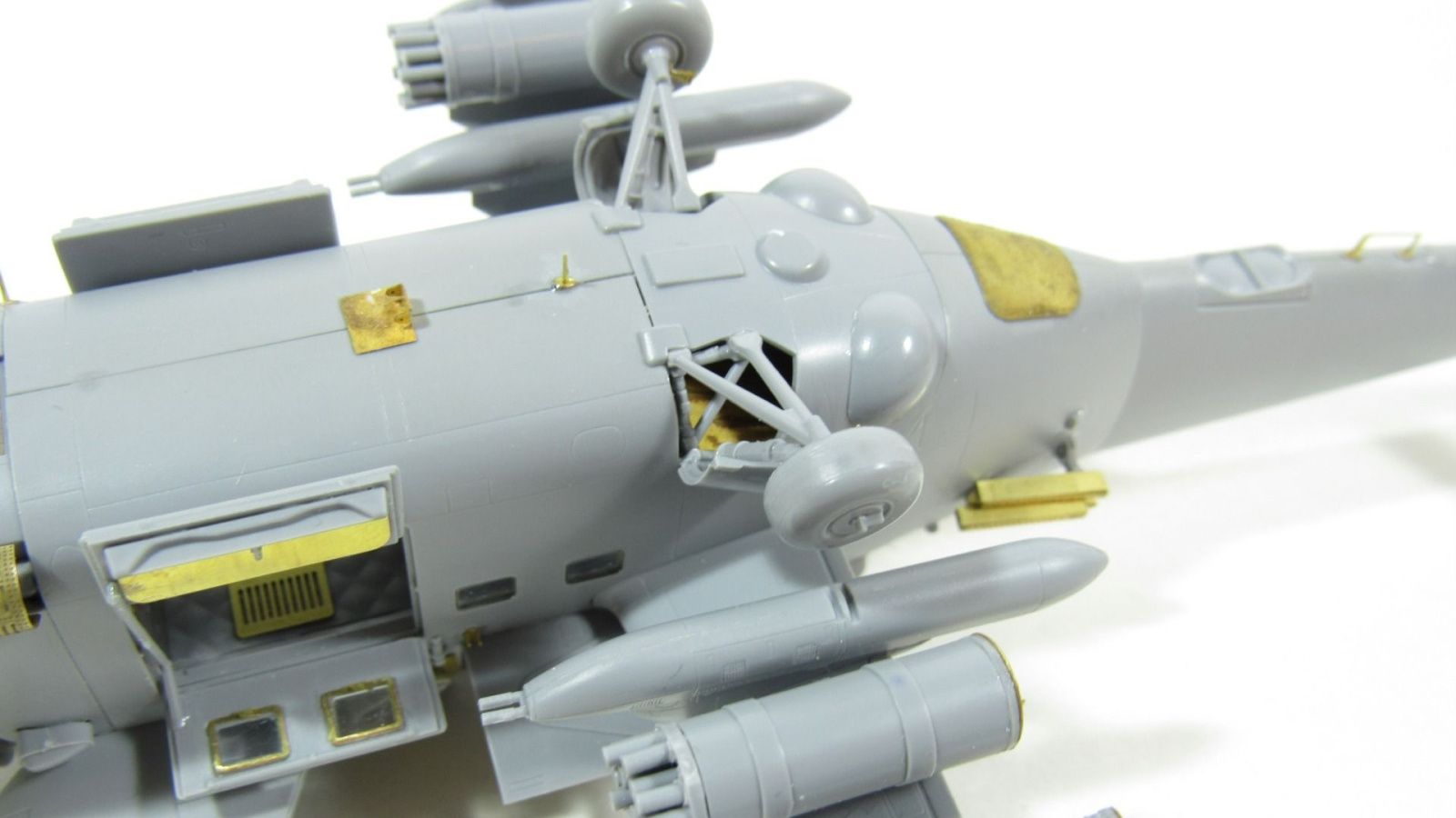 Mi-24 V/VP/P exterior (star) - imodeller.store