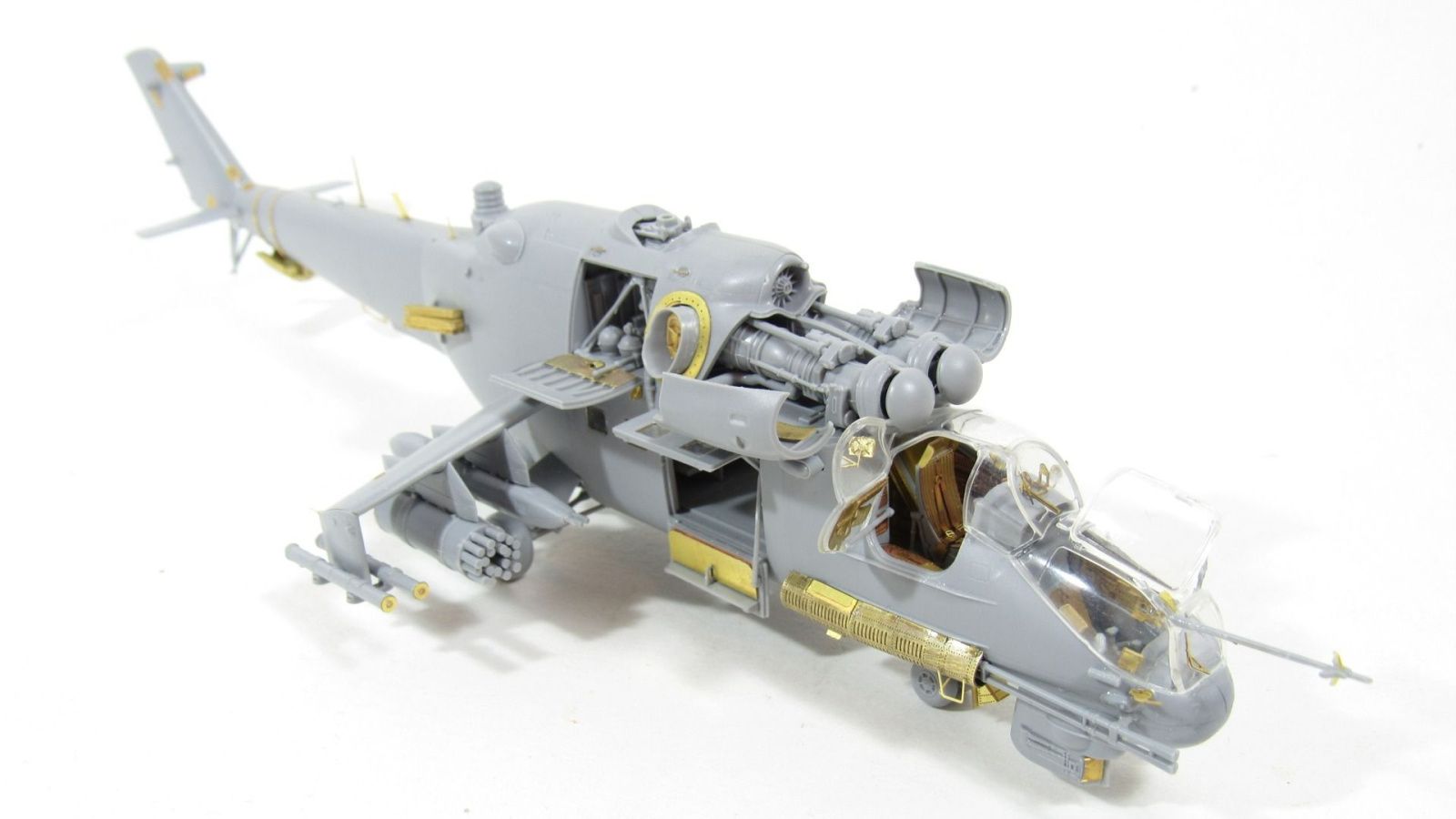 Mi-24 V/VP/P exterior (star) - imodeller.store