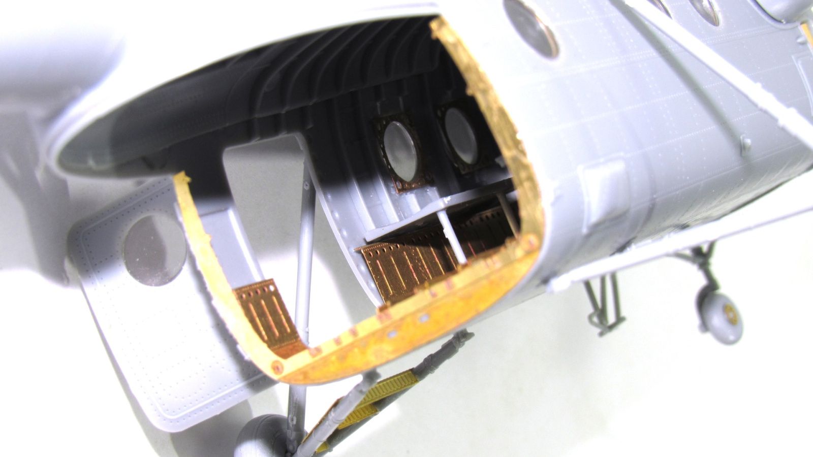 Mi-4 (trumpeter) landing and transportation compartment - imodeller.store