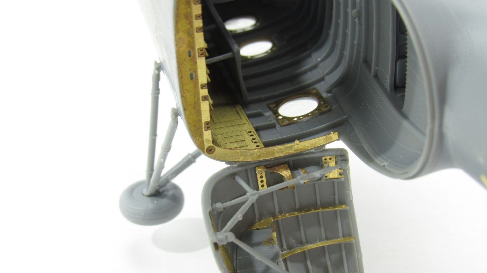 Mi-4 (trumpeter) landing and transportation compartment - imodeller.store