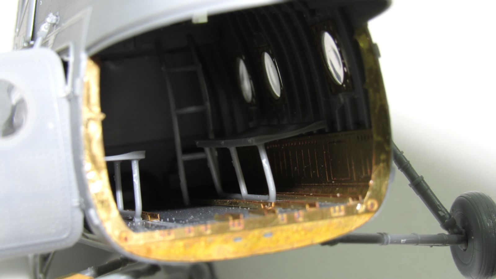 Mi-4 (trumpeter) landing and transportation compartment - imodeller.store
