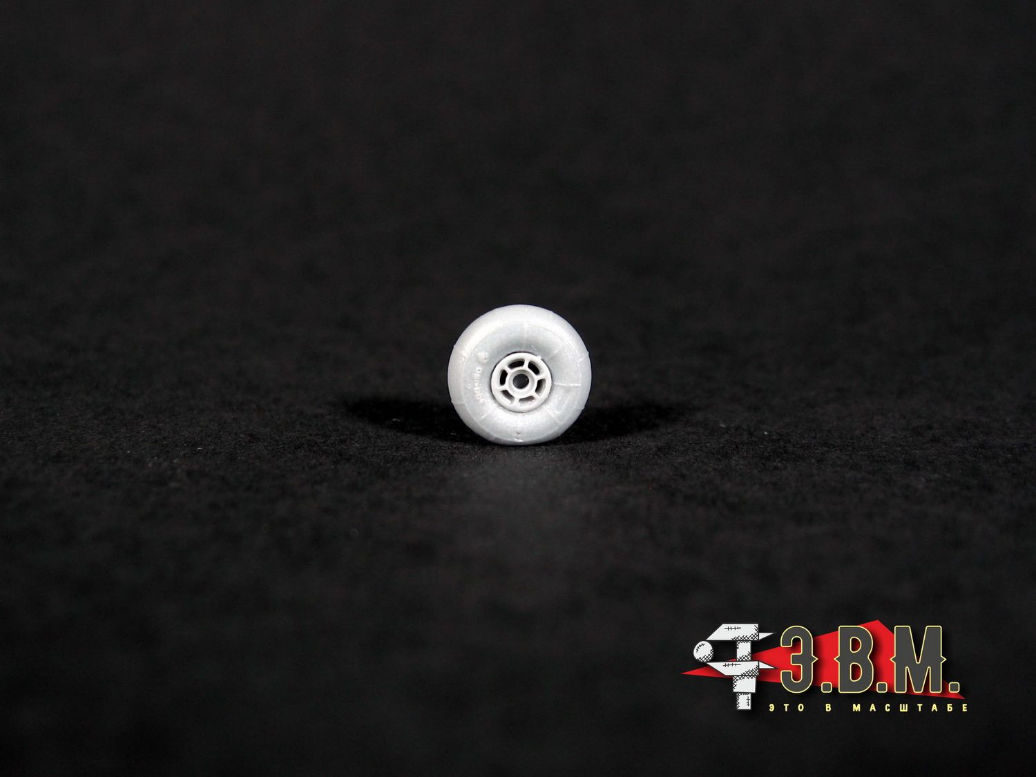 RS48002 IL-2 Wheels of chassis late (1/48) - imodeller.store