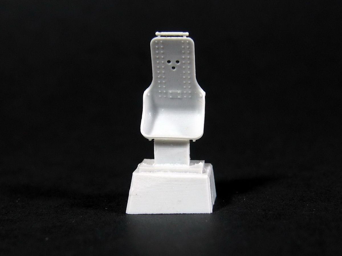 RS48007 IL-2 pilot's chair/pr-va Plant No. 1/(1/48) - imodeller.store