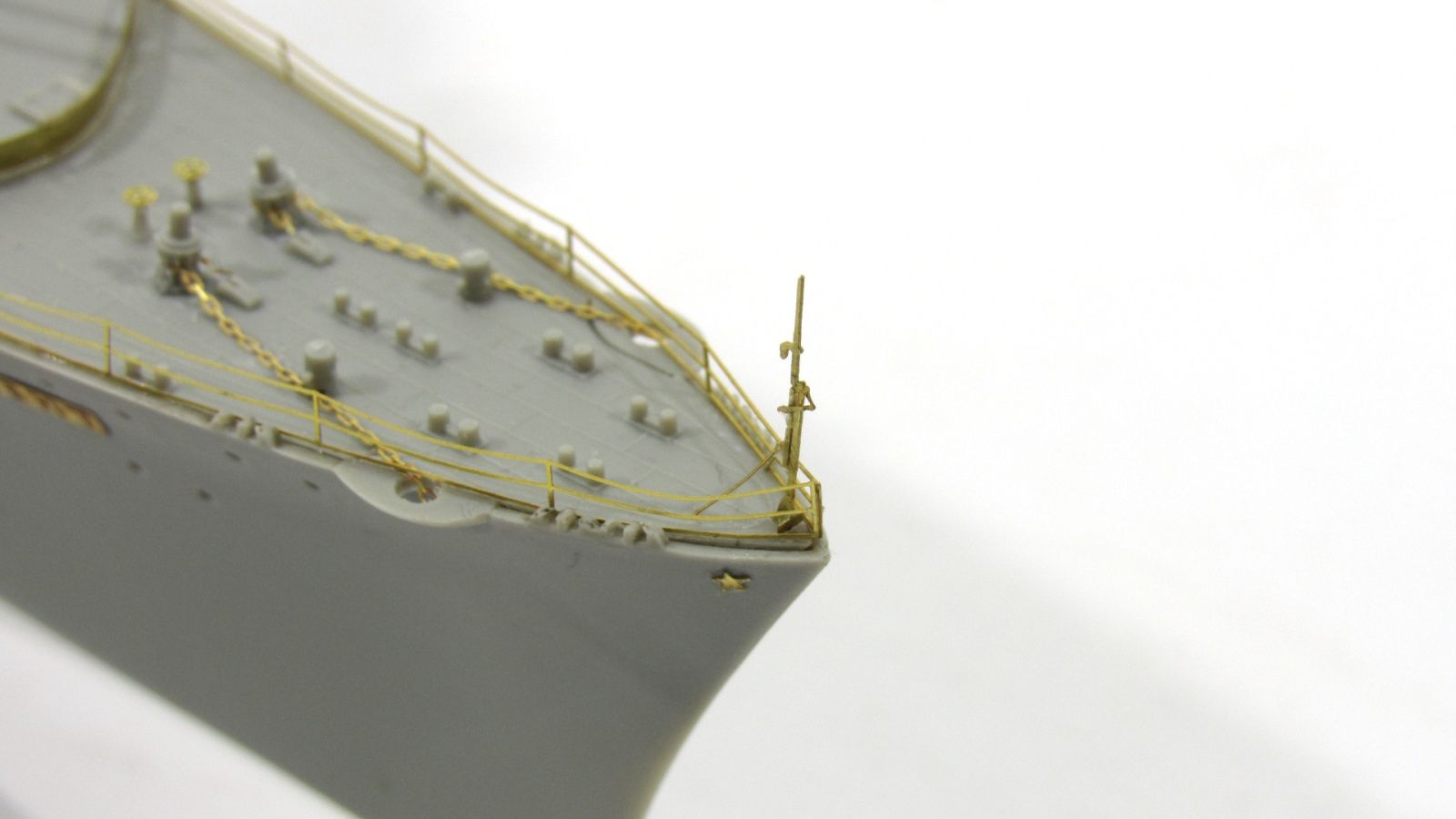 The leader of the destroyers Tashkent (Trumpeter) - imodeller.store