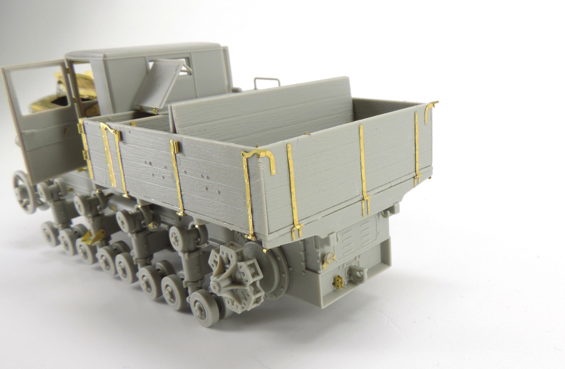 1/35 Komintern artillery tractor 'Basic Set' (Trumpeter) Photo - etched detailing kit - imodeller.store
