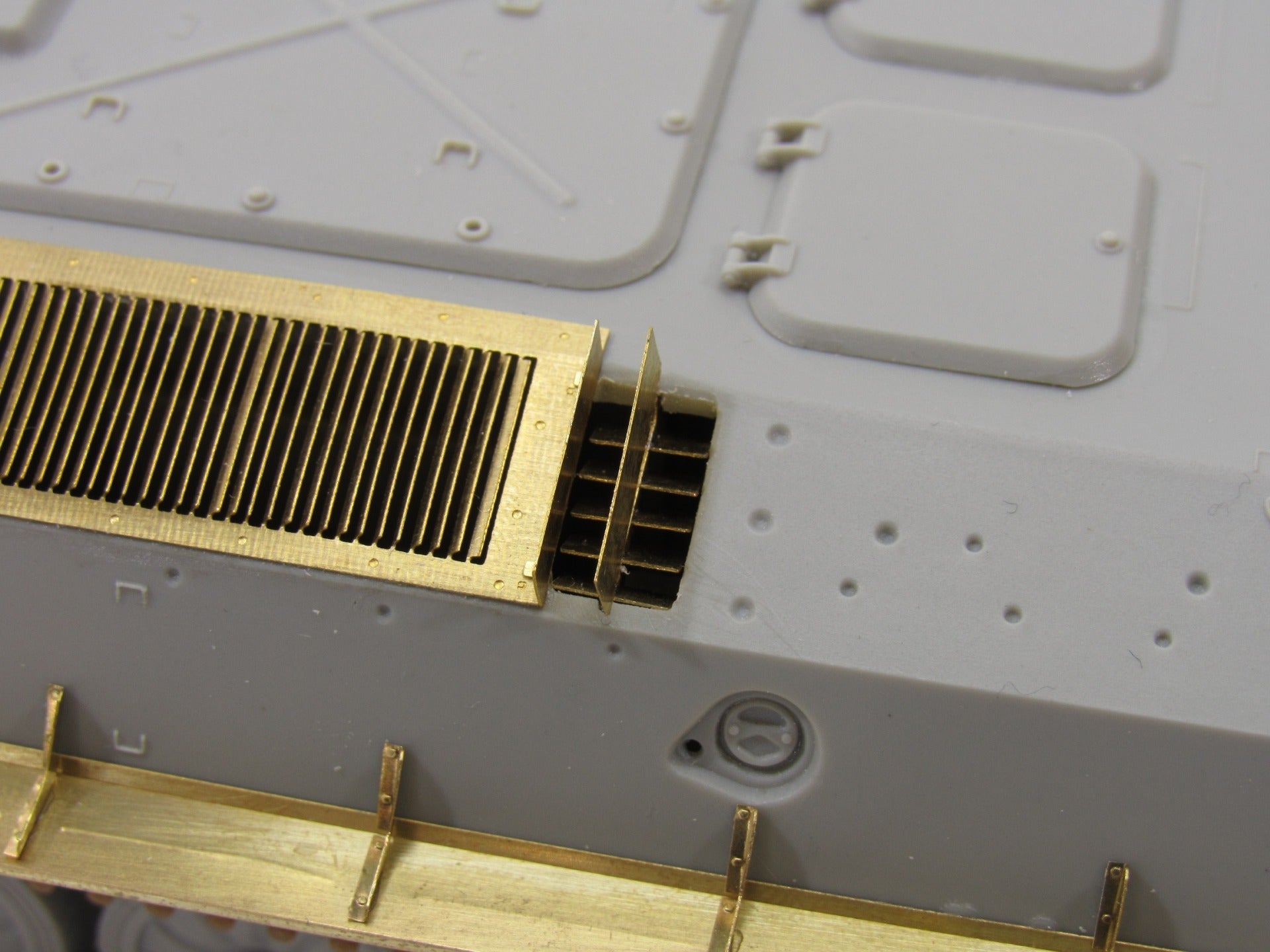 MD035552 Microdesign MT - LB Louvers Photo - Etch Set 1/35 for Trumpeter - imodeller.store