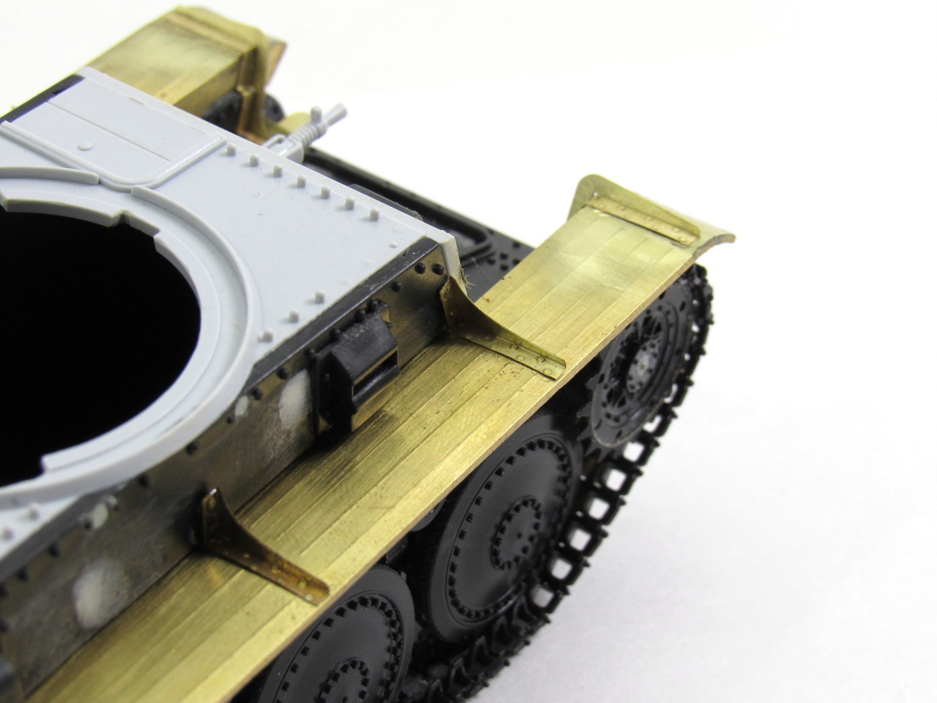 MD035621 Microdesign Pz.Kpfw 38(t) Photo - Etch Fenders 1/35 - imodeller.store