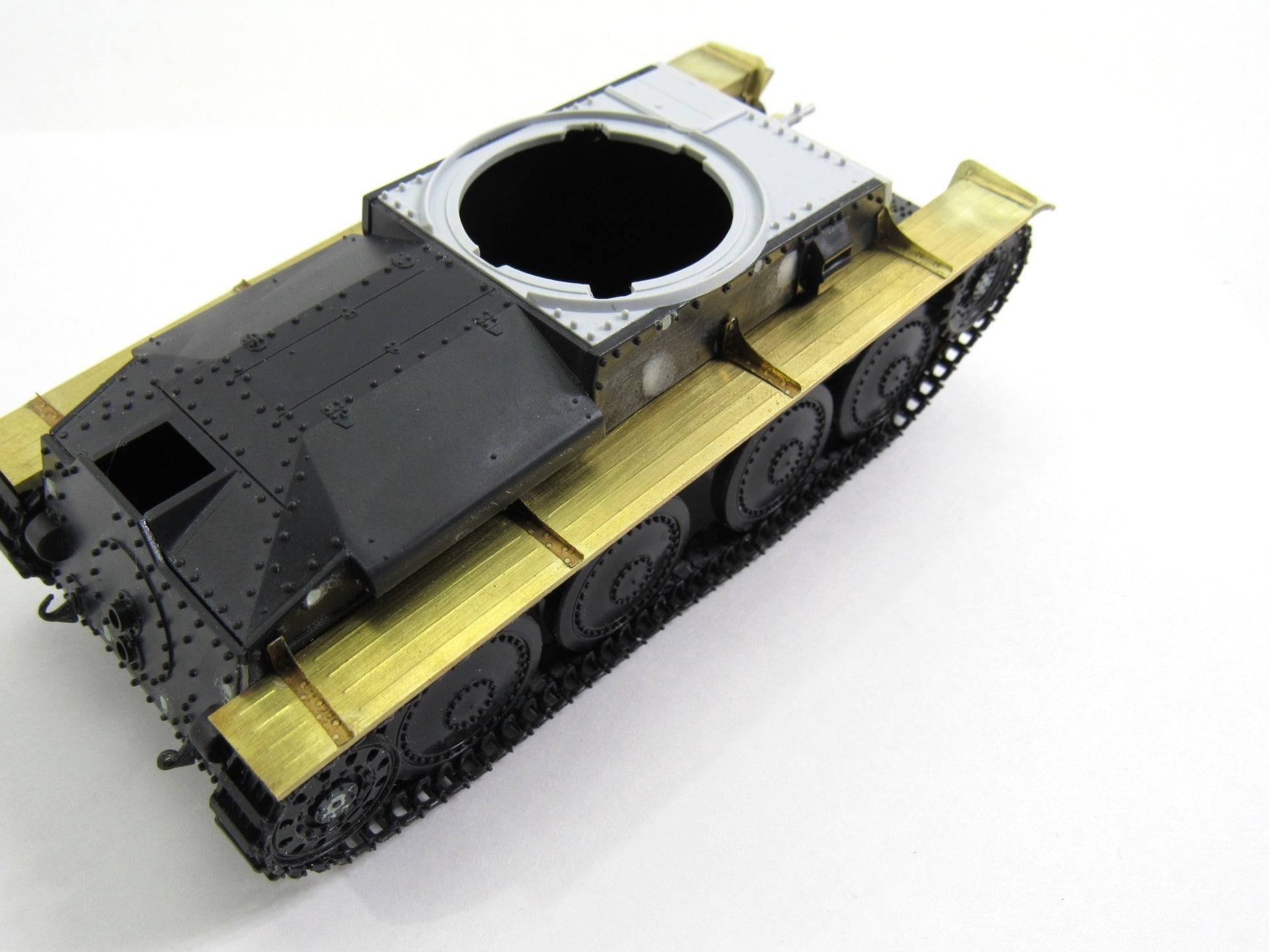 MD035621 Microdesign Pz.Kpfw 38(t) Photo - Etch Fenders 1/35 - imodeller.store