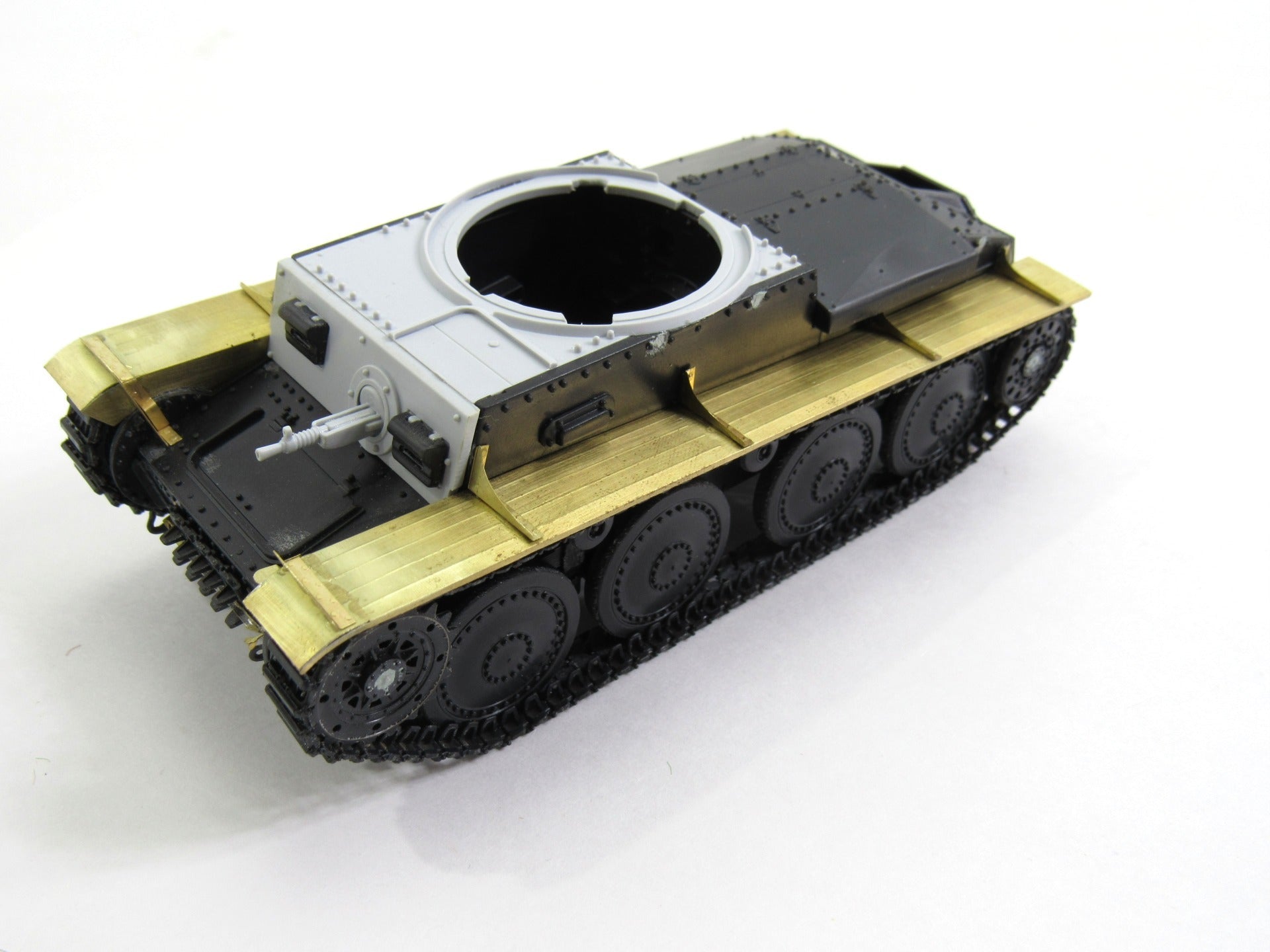 MD035621 Microdesign Pz.Kpfw 38(t) Photo - Etch Fenders 1/35 - imodeller.store