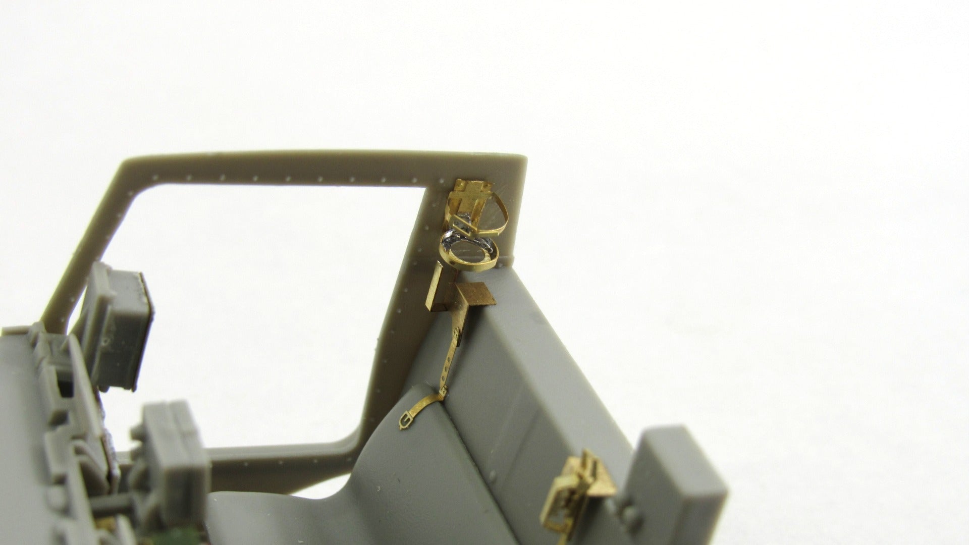 MD035643 Microdesign 1/35 Photo - Etch Set for 9K57 Uragan MLRS (Trumpeter) - imodeller.store