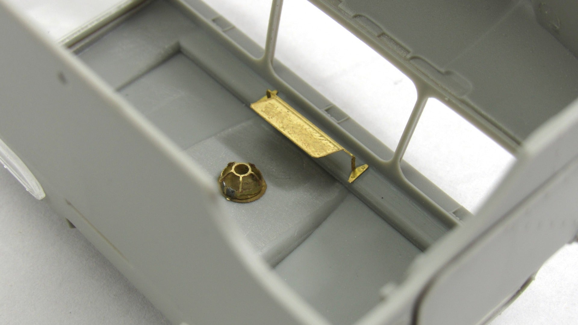 MD035643 Microdesign 1/35 Photo - Etch Set for 9K57 Uragan MLRS (Trumpeter) - imodeller.store