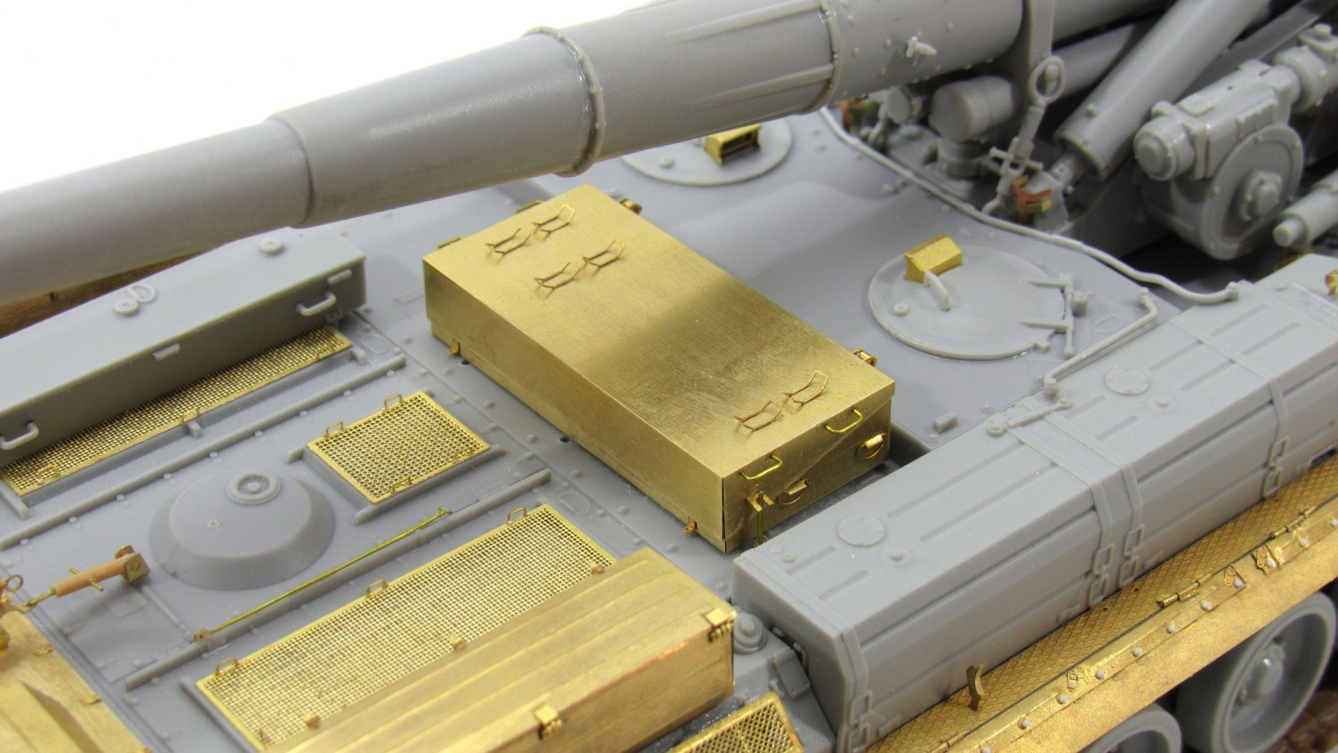 Photo - etched detail set for Russian Artillery Gun 2S7M "Malka" (Trumpeter) - imodeller.store