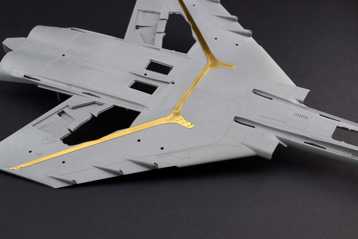 RS48109 E.V.M. — F - 4 Phantom II Wing Repair Plates for MENG - imodeller.store