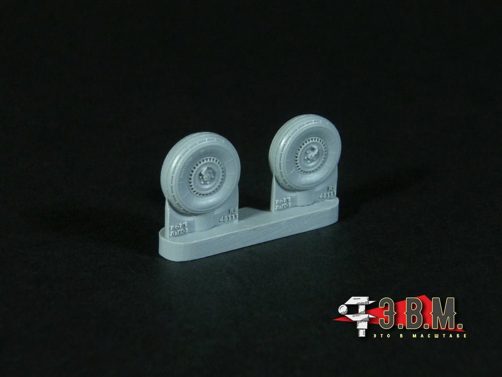 RS48111 E.V.M. 1/48 Landing Gear Wheels for Yakovlev Yak - 7 (Concrete Airfields Type 1) - imodeller.store