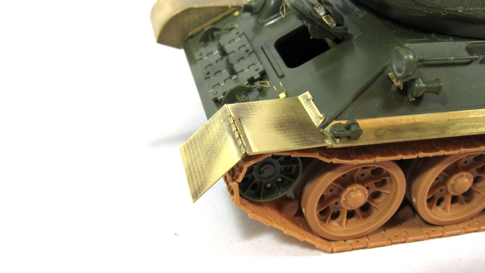 Nadlying shelves and mudguards for the T-34/85 tank - imodeller.store