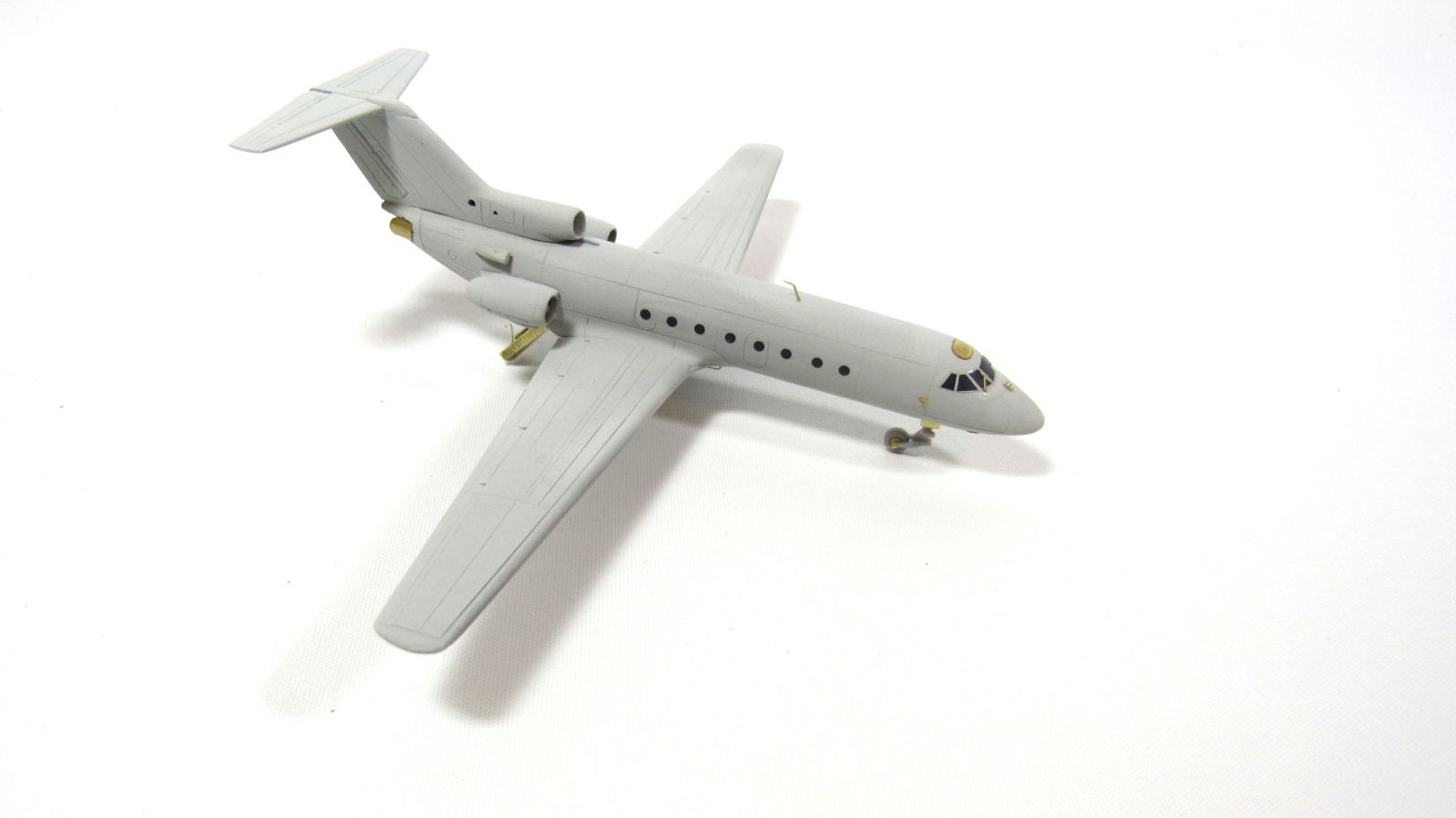 Yak-40 (Eastern express) - imodeller.store