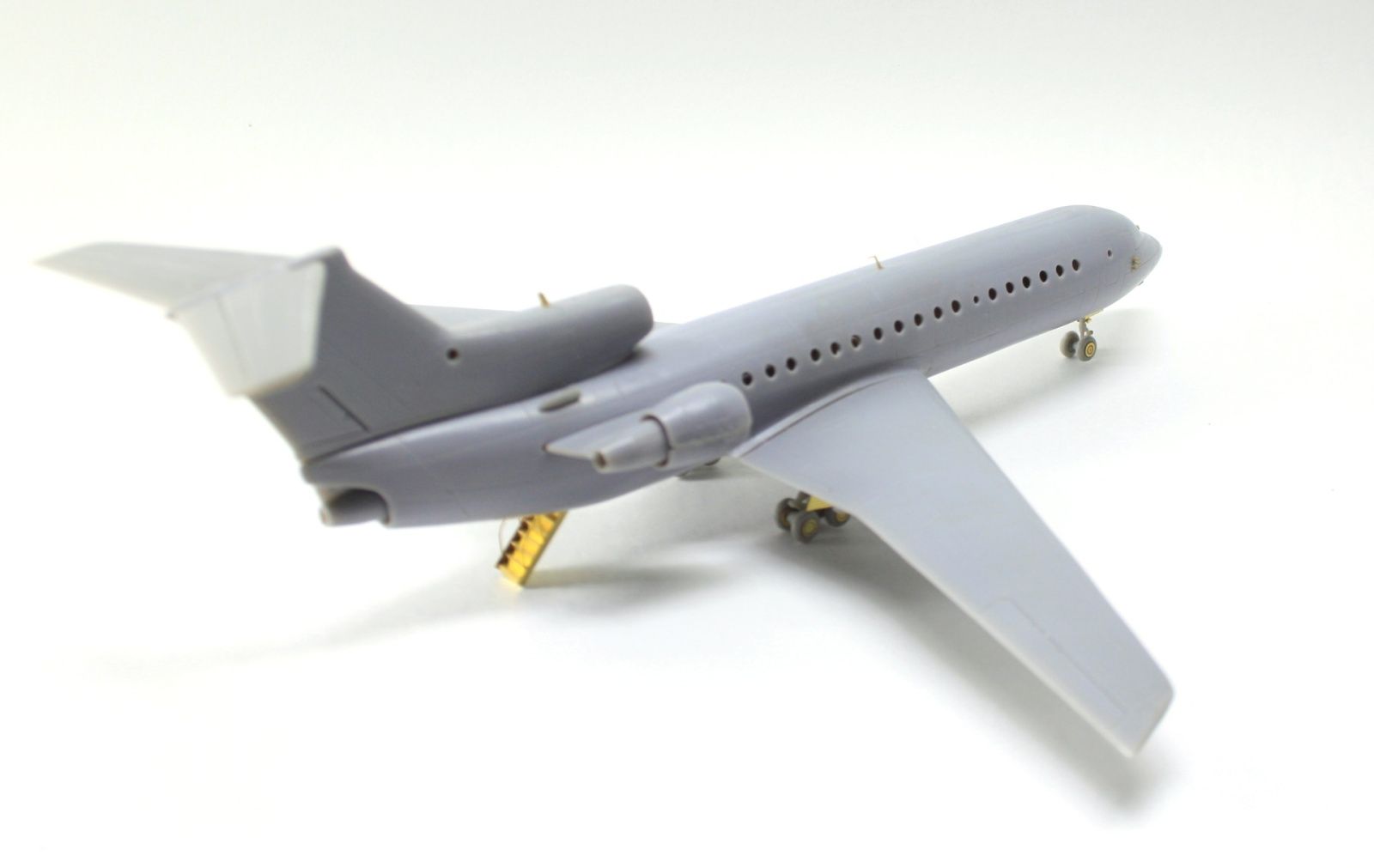 Yak-42D (Eastern Express) - imodeller.store